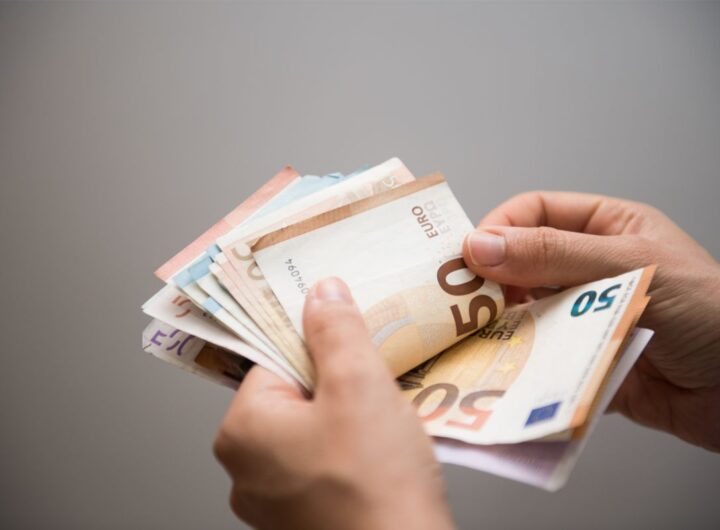 Soldi euro contanti