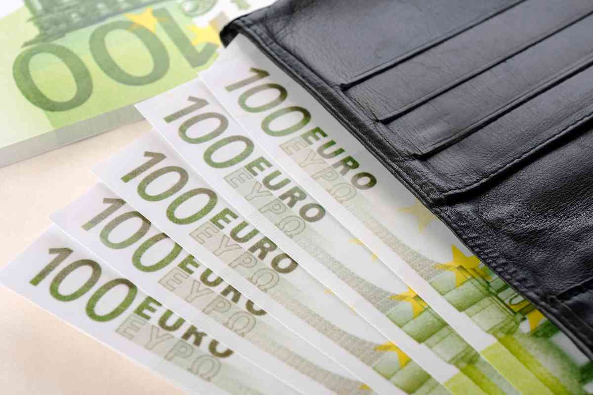700 euro in tasca