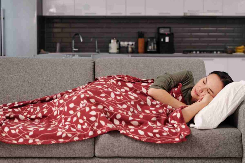 dormire dopo pranzo fa male
