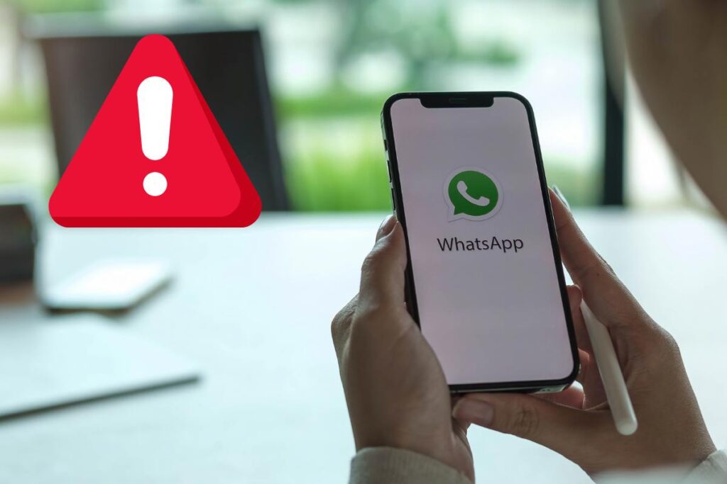 WhatsApp sotto attacco, utenti a rischio